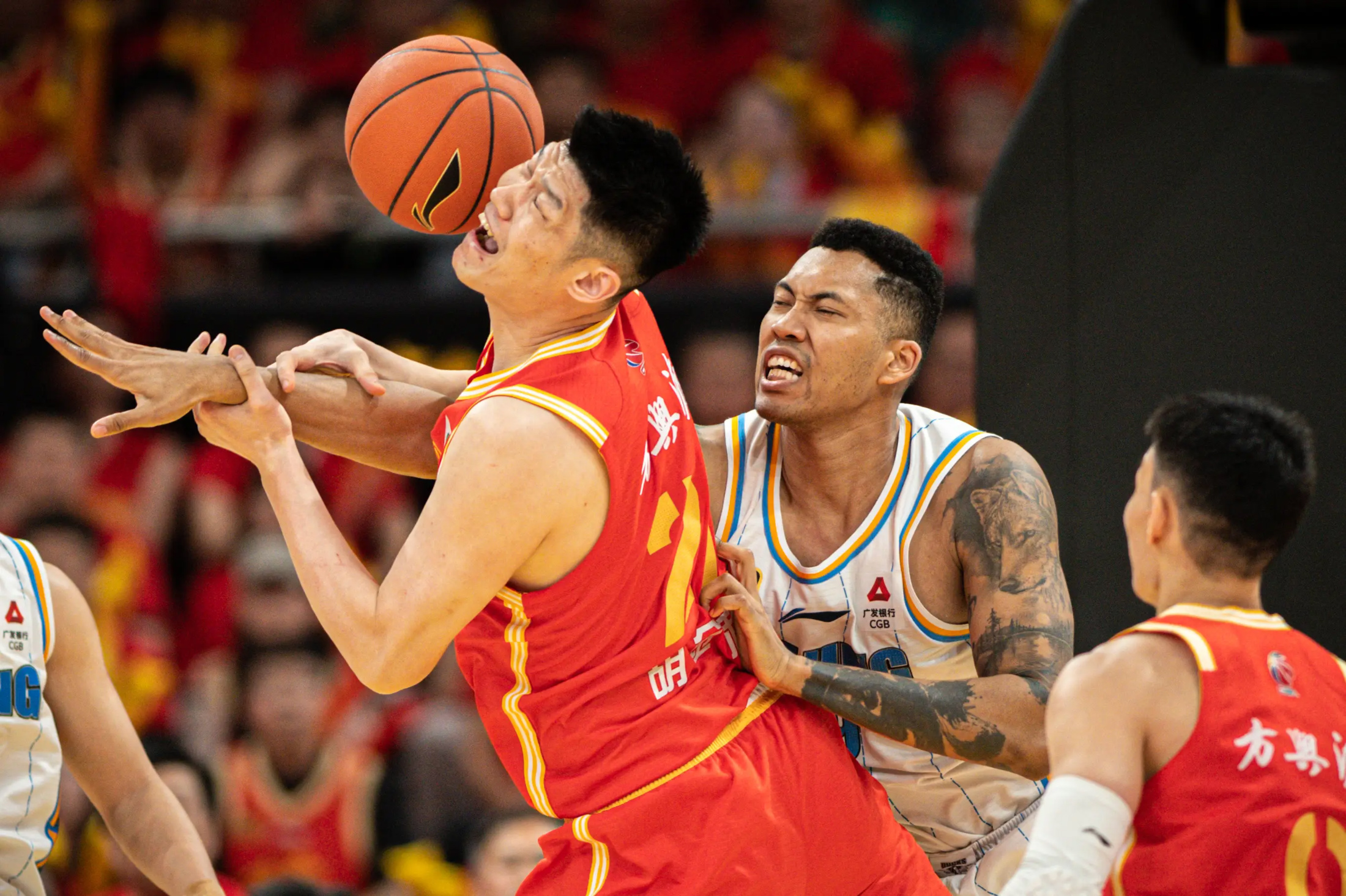 塞维利亚发布备战花絮；今晨再遭质疑；CBA季后赛任务艰巨；年轻球员得到机会的简单介绍-ewc电竞平台